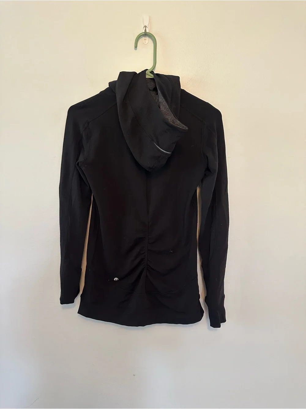 Lululemon Base Runner Hoodie Black Size 4 Rulu Running Pullover Thumbholes